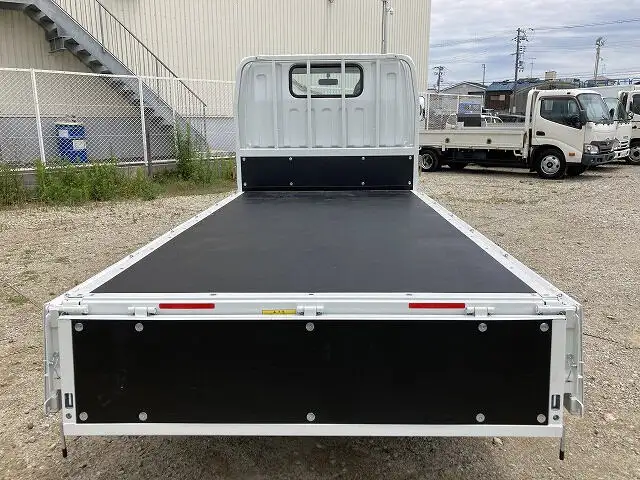 三菱 キャンター 小型 平ボディ 2RG-FBA20 R4の中古トラック画像9