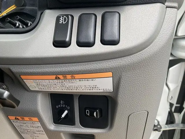 三菱 キャンター 小型 平ボディ 2RG-FBA20 R4の中古トラック画像13