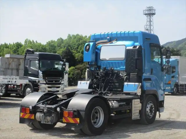 いすゞ ギガ 大型 トラクター ハイルーフ 1デフの中古トラック画像4