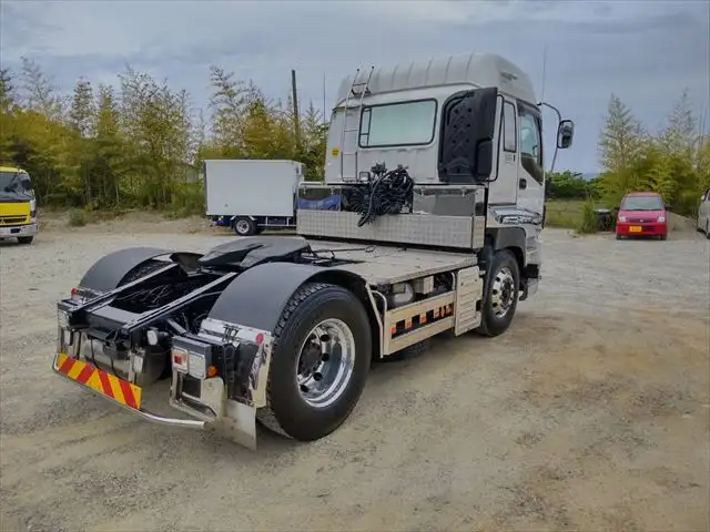 いすゞ ギガ 大型 トラクター ハイルーフ 1デフの中古トラック画像3