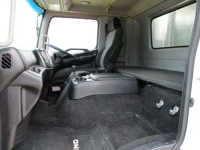 日野 レンジャー 中型/増トン ウイング ベッド TKG-FD7JLAAの中古トラック画像11