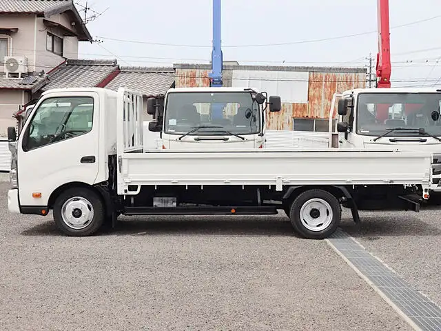 トヨタ トヨエース 小型 平ボディ TKG-XZU710 H28の中古トラック画像5