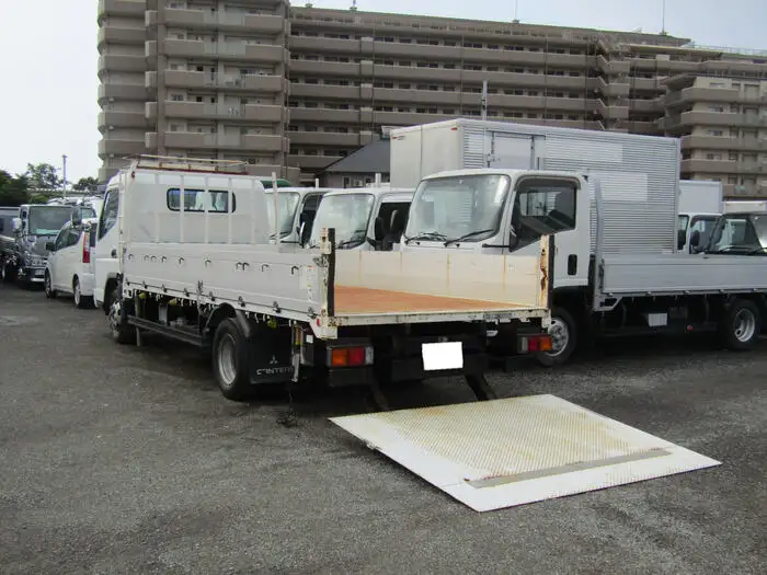 三菱 キャンター 小型 平ボディ パワーゲート 床鉄板の中古トラック画像5