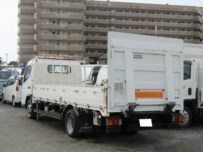 三菱 キャンター 小型 平ボディ パワーゲート 床鉄板の中古トラック画像3