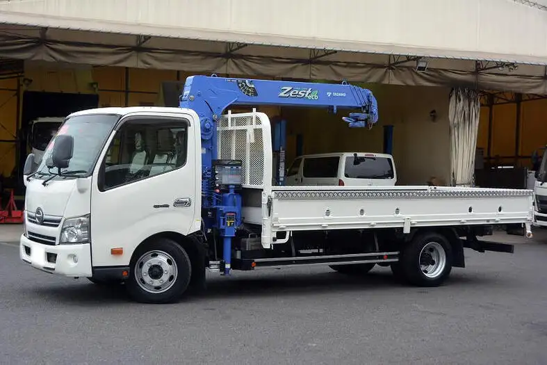 日野 デュトロ 小型 クレーン付 4段 ラジコン の中古トラック【車両No.126482】