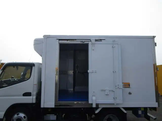 三菱 キャンター 小型 冷凍冷蔵 低温 スタンバイの中古トラック画像6