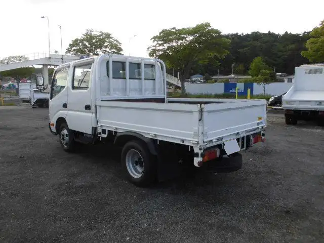 日野 デュトロ 小型 平ボディ Wキャブ 床鉄板の中古トラック画像4