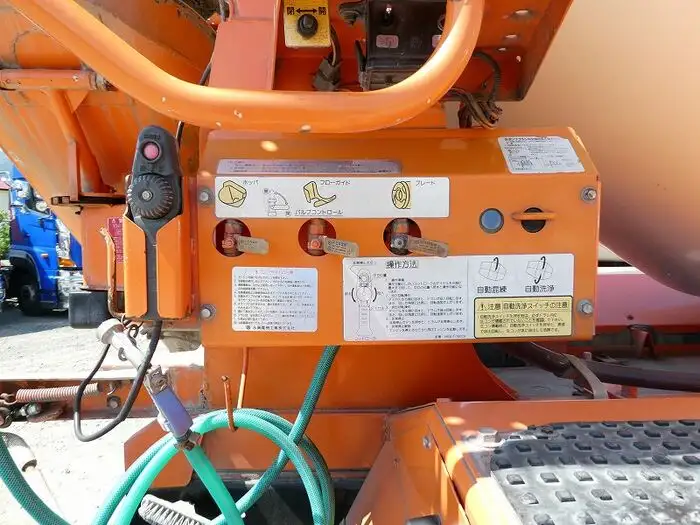 日野 プロフィア 大型 ミキサー・ポンプ ベッド BDG-FS1AKXAの中古トラック画像7