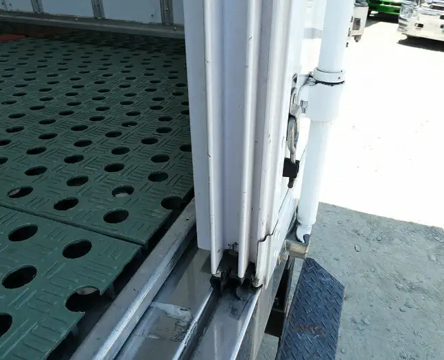 三菱 キャンター 小型 冷凍冷蔵 低温 スタンバイの中古トラック画像8