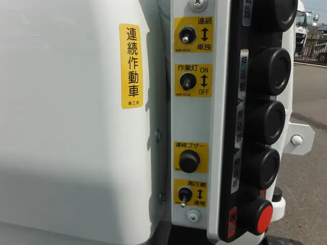 三菱 キャンター 小型 パッカー車 プレス式 2RG-FEAV0の中古トラック画像7