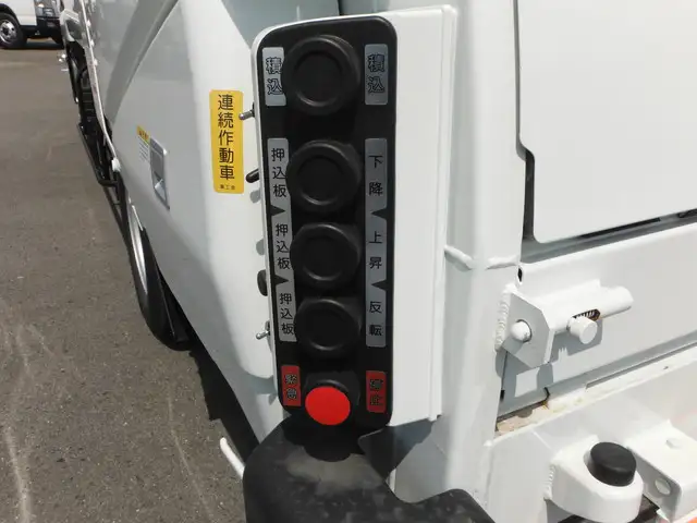 三菱 キャンター 小型 パッカー車 プレス式 2RG-FEAV0の中古トラック画像6