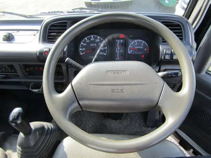 日産 アトラス 小型 平ボディ 床鉄板 KR-AKR81EAの中古トラック画像9