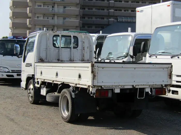 日産 アトラス 小型 平ボディ 床鉄板 KR-AKR81EAの中古トラック画像3