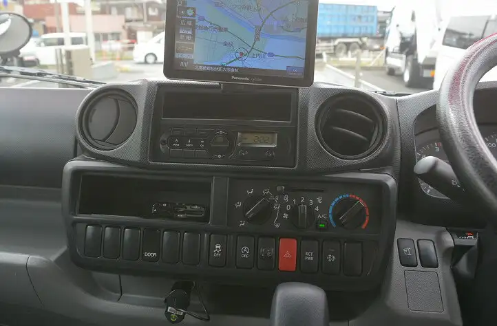 トヨタ ダイナ 小型 アルミバン サイドドア TPG-XZC605の中古トラック画像11