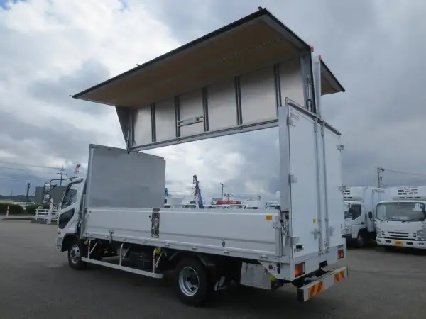 三菱 ファイター 中型/増トン ウイング 床鉄板 ベッドの中古トラック画像11