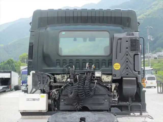 いすゞ ギガ 大型 トラクター ハイルーフ 1デフの中古トラック画像5