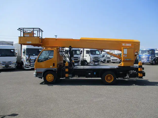 三菱 キャンター 小型 高所・建柱車 高所作業車 KK-FE63EEYの中古トラック画像3