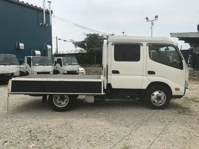 日野 デュトロ 小型 平ボディ Wキャブ TKG-XZU685Mの中古トラック画像5
