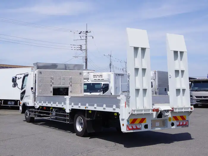三菱 ファイター 中型/増トン 車両重機運搬 ウインチ 2KG-FK62FZの中古トラック画像3