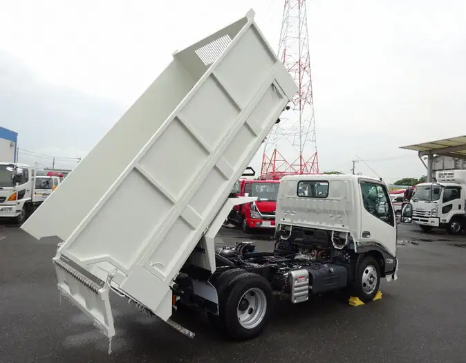 日野 デュトロ 小型 ダンプ 10尺 2RG-XZU600T の中古トラック 日野 デュトロ 小型 ダンプ 10尺 2RG-XZU600T の中古トラック