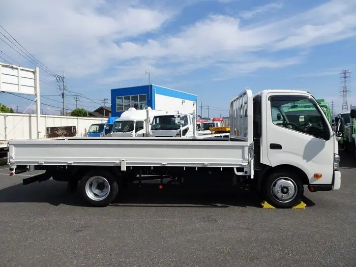 日野 デュトロ 小型 平ボディ TPG-XZU710M H31/R1の中古トラック画像4