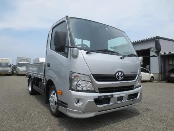 トヨタ トヨエース 小型 平ボディ TPG-XZU700 H30の中古トラック画像3