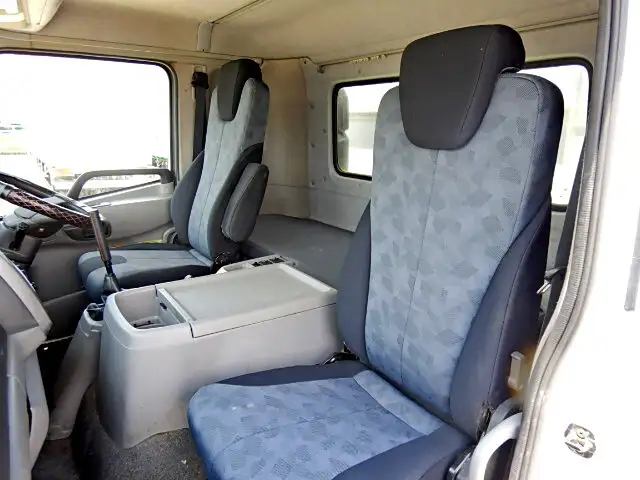 日産UD コンドル 中型/増トン 平ボディ 床鉄板 アルミブロックの中古トラック画像9