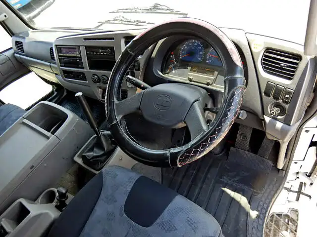 日産UD コンドル 中型/増トン 平ボディ 床鉄板 アルミブロックの中古トラック画像10