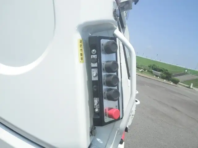 いすゞ エルフ 小型 パッカー車 プレス式 TPG-NMR85Nの中古トラック画像10
