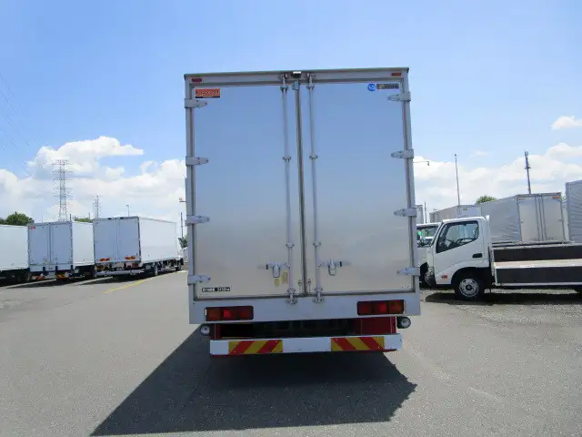 日野 レンジャー 中型/増トン ウイング エアサス ベッドの中古トラック画像6