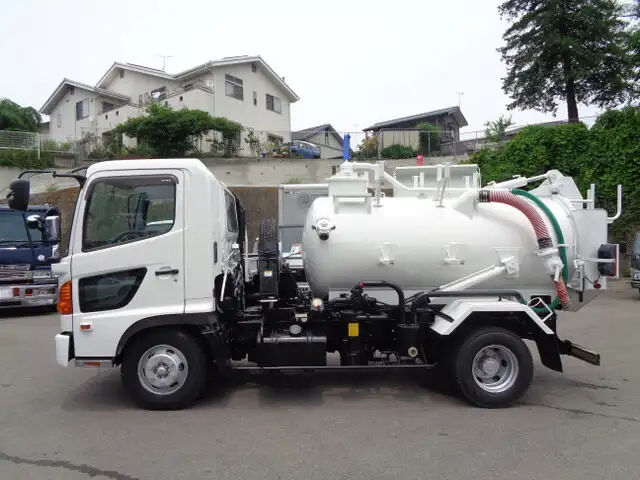 日野 レンジャー 中型/増トン タンク車 バキューム KK-FC1JDEAの中古トラック画像3