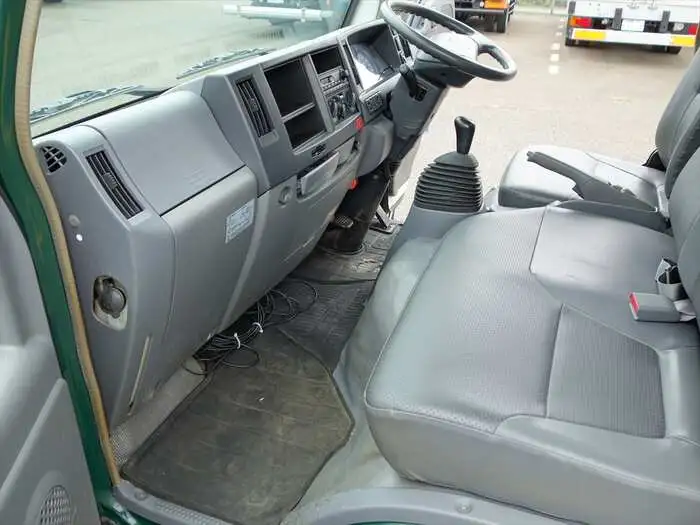 いすゞ エルフ 小型 タンク車 バキューム BKG-NKR85ANの中古トラック画像像17