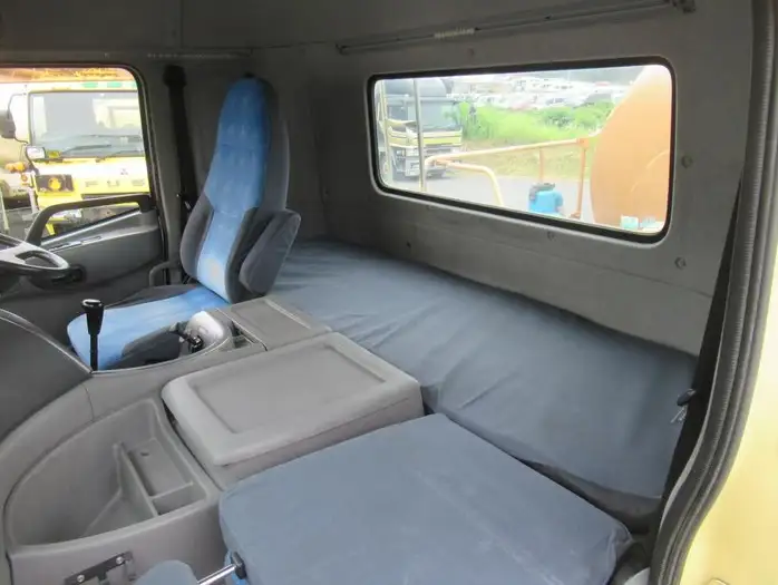 日産UD クオン 大型 ミキサー・ポンプ ベッド ADG-CW2XLの中古トラック画像13