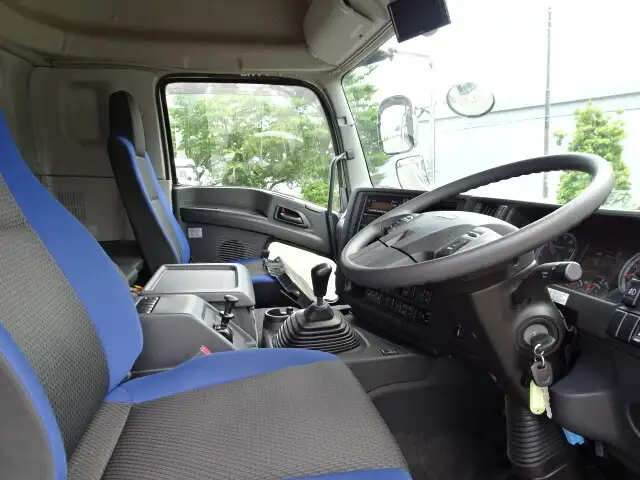いすゞ ギガ 大型 特殊車両 QKG-CYL77B H30の中古トラック画像9