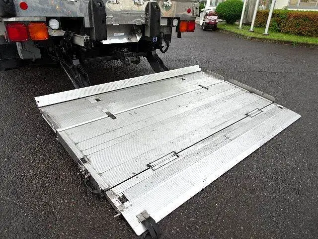 日野 プロフィア 大型 冷凍冷蔵 低温 パワーゲートの中古トラック画像8