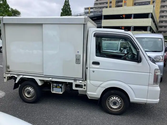 スズキ キャリイ  冷凍冷蔵 保冷 サイドドアの中古トラック画像4