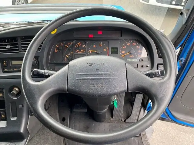 いすゞ ギガ 大型 ウイング エアサス ベッドの中古トラック画像12