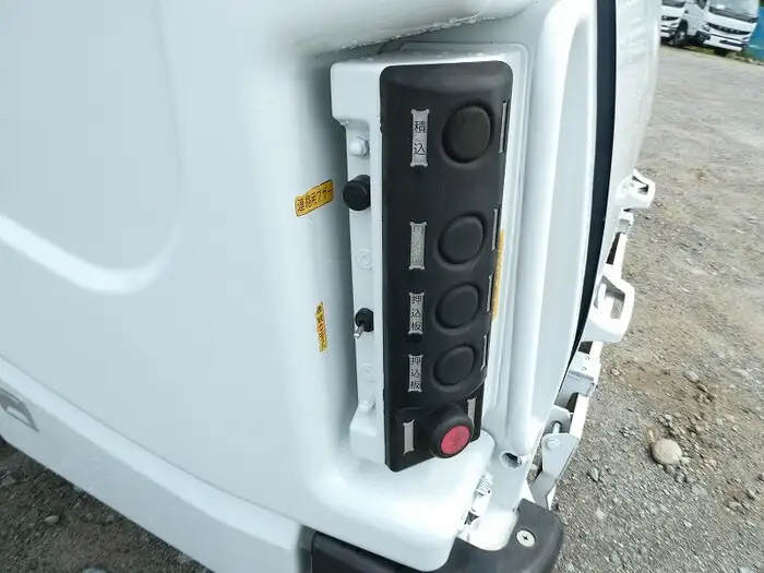 三菱 キャンター 小型 パッカー車 回転ダンプ式 PDG-FE73Dの中古トラック画像7