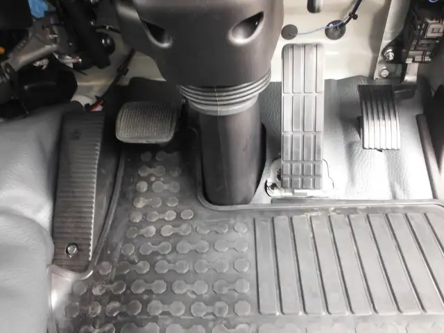 三菱 ファイター 中型/増トン ダンプ ベッド 2KG-FK62FZの中古トラック画像9