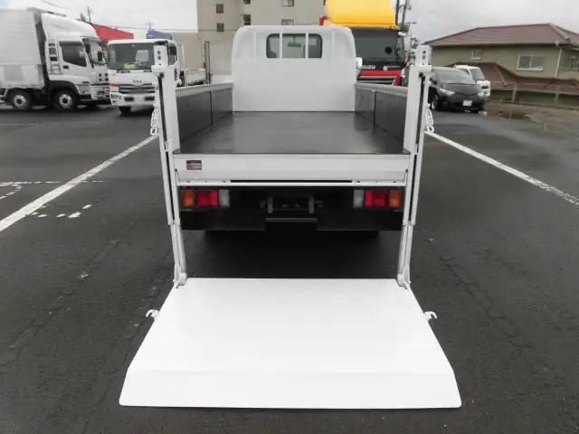 いすゞ エルフ 小型 平ボディ パワーゲート 床鉄板の中古トラック画像6