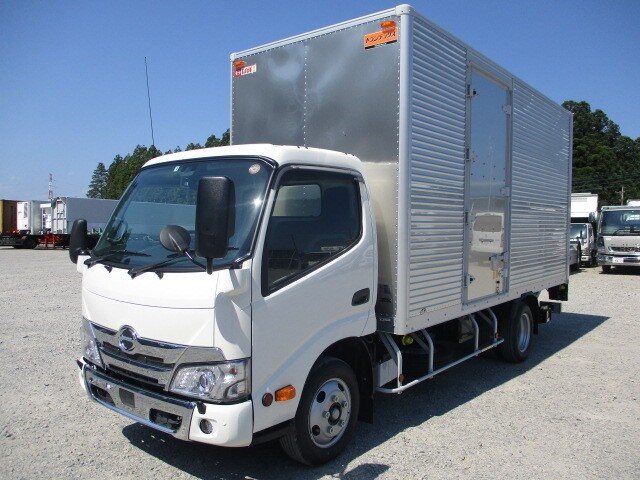 日野 デュトロ 小型 平ボディ 床鉄板 2RG-XZC605M の中古トラック【車両No.140322】