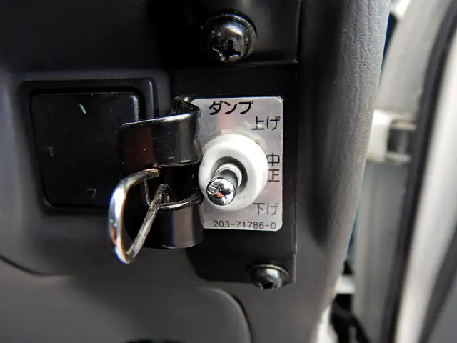 マツダ ボンゴ 小型 ダンプ 土砂禁 DBF-SLP2Tの中古トラック画像13
