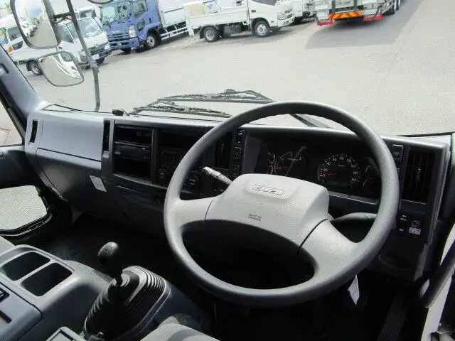いすゞ フォワード 中型/増トン ウイング エアサス ベッドの中古トラック画像12