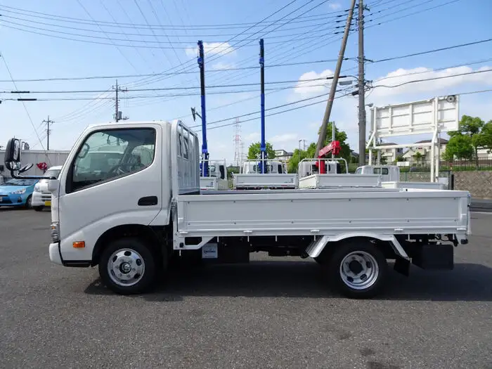 トヨタ ダイナ 小型 平ボディ 床鉄板 ABF-TRY230の中古トラック画像3