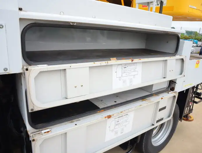 三菱 キャンター 小型 高所・建柱車 高所作業車 電工仕様の中古トラック画像4