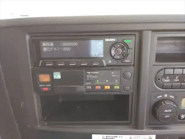いすゞ ギガ 大型 ウイング エアサス ベッドの中古トラック画像13