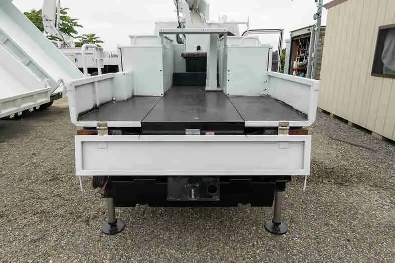 いすゞ エルフ 小型 高所・建柱車 高所作業車 電工仕様の中古トラック画像5