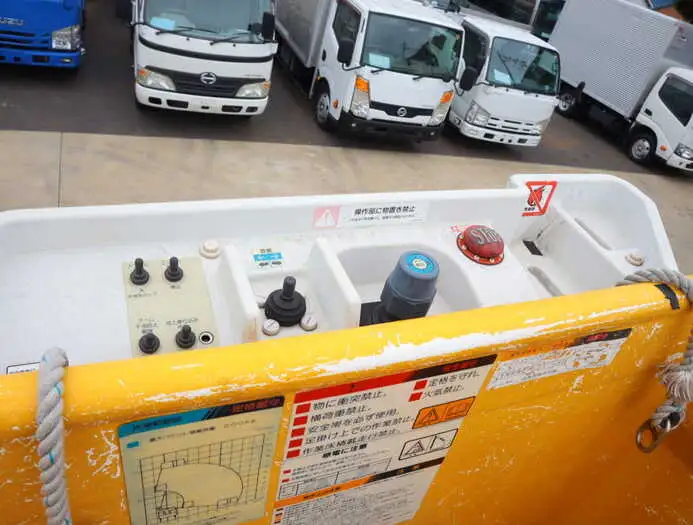 いすゞ エルフ 小型 高所・建柱車 高所作業車 電工仕様の中古トラック画像16