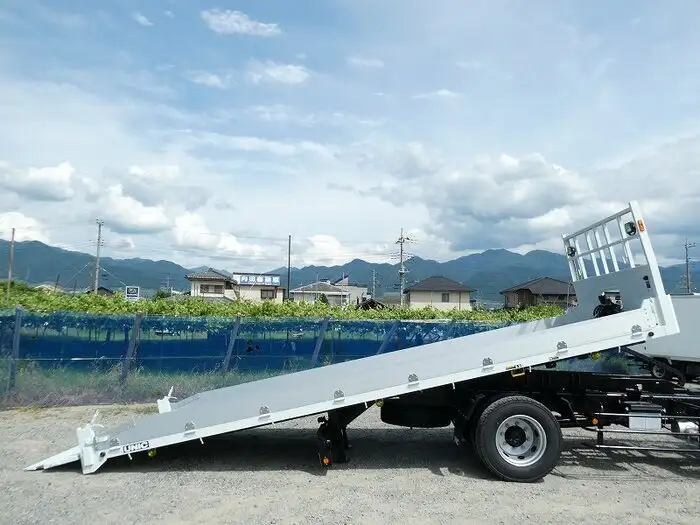 三菱 ファイター 中型/増トン 車両重機運搬 ラジコン ウインチの中古トラック画像10