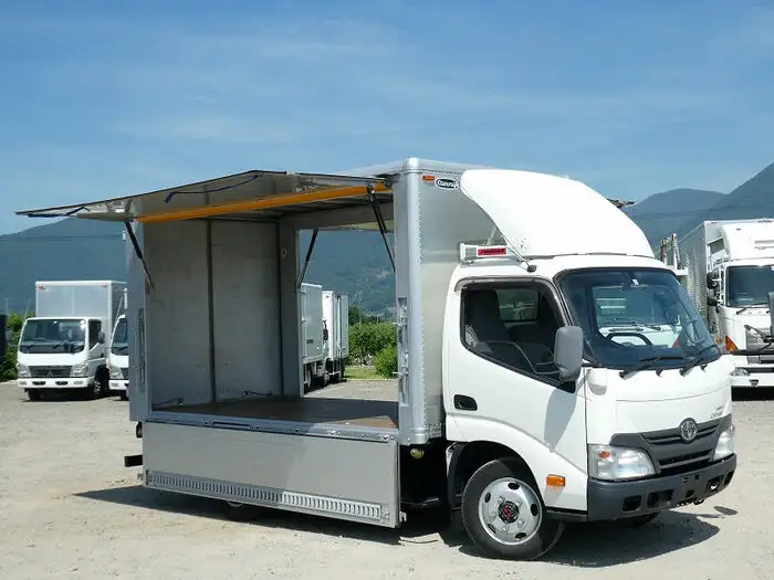 トヨタ ダイナ 小型 特殊車両 TKG-XZU685 H24の中古トラック画像3